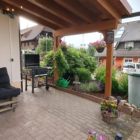 Schwarzwaldtraum Mit Gemuetlicher Grill-lounge Lenzkirch