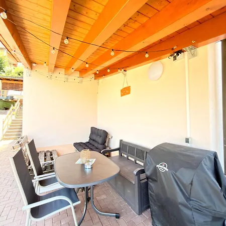 Schwarzwaldtraum Mit Gemuetlicher Grill-lounge